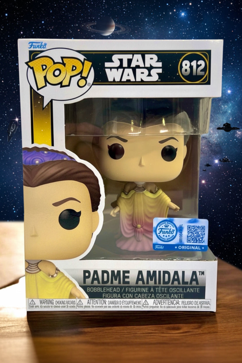 Funko Pop! Padme Amidala in Lake Dress (Star Wars #812) Exclusive