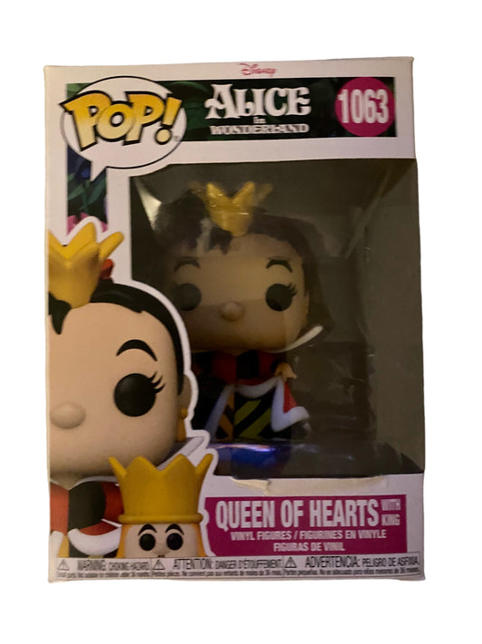 Damage box - Alice in Wonderland Queen of Hearts Vinyl Figure